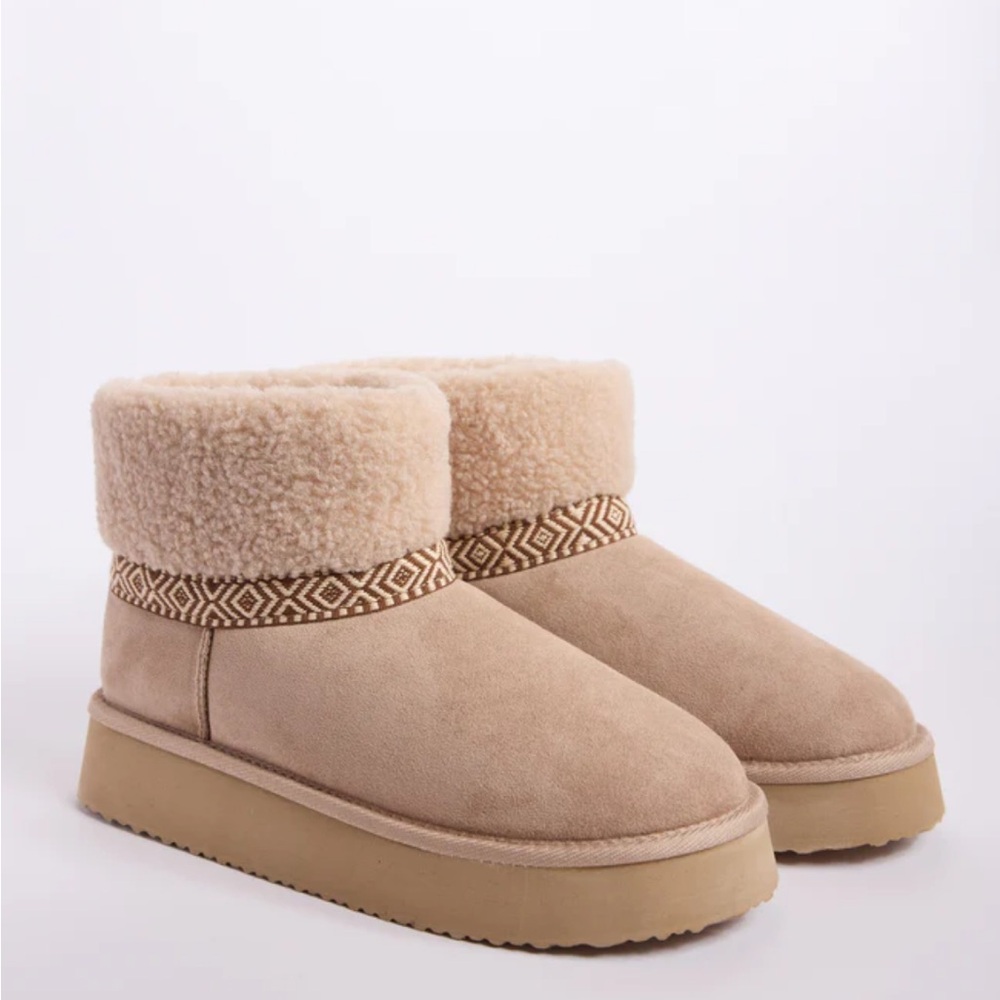Sand Platform Boots - Picture 2 of 8